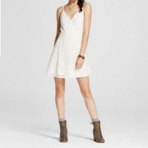 Mossimo Supply, Co. ~ Ivory Fully Lined Lace Mini ~ Adjustable Straps ~ Medium